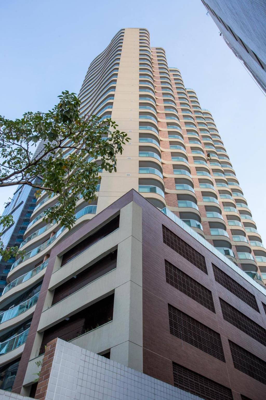 Apartamento Estanconfor 3 - Ac Garagem Arrumacao Sacada Fechada *